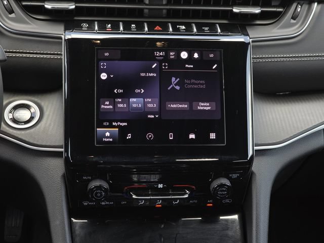 Used 2025 Jeep Grand Cherokee L Laredo RWD image 12