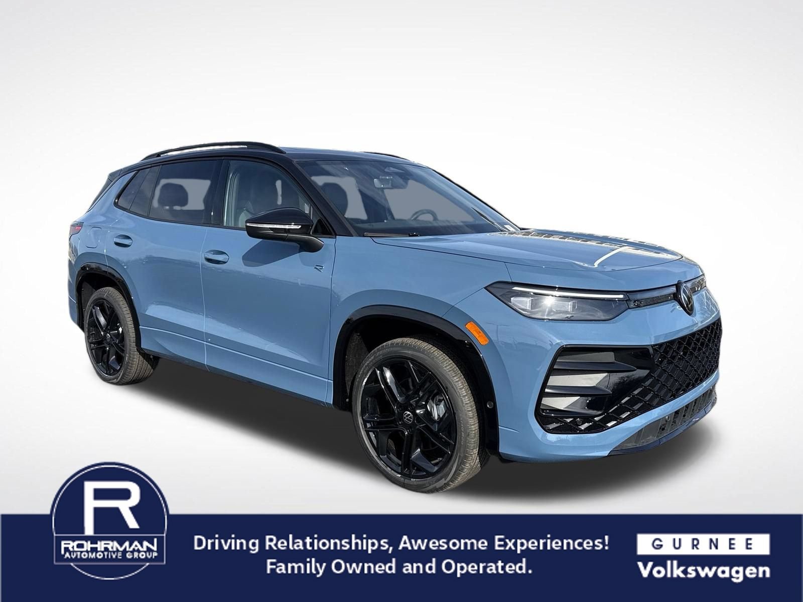 New 2026 Volkswagen Tiguan SE R-Line AWD/4WD image 2