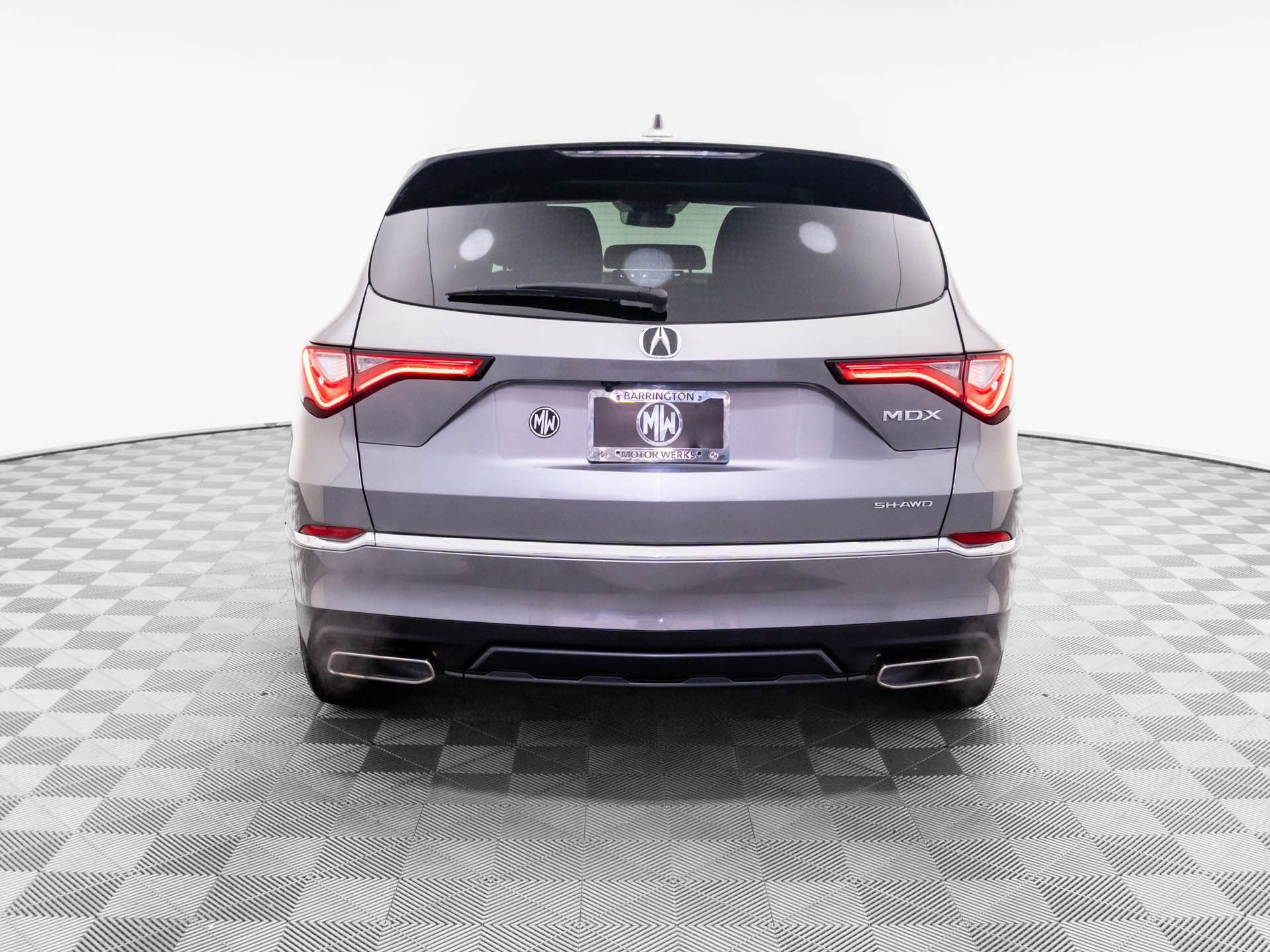 Used 2023 Acura MDX SH-AWD image 4