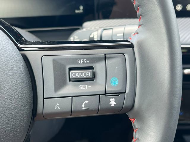 New 2026 Nissan Kicks SR w/ Cold Weather Package AWD/4WD image 16