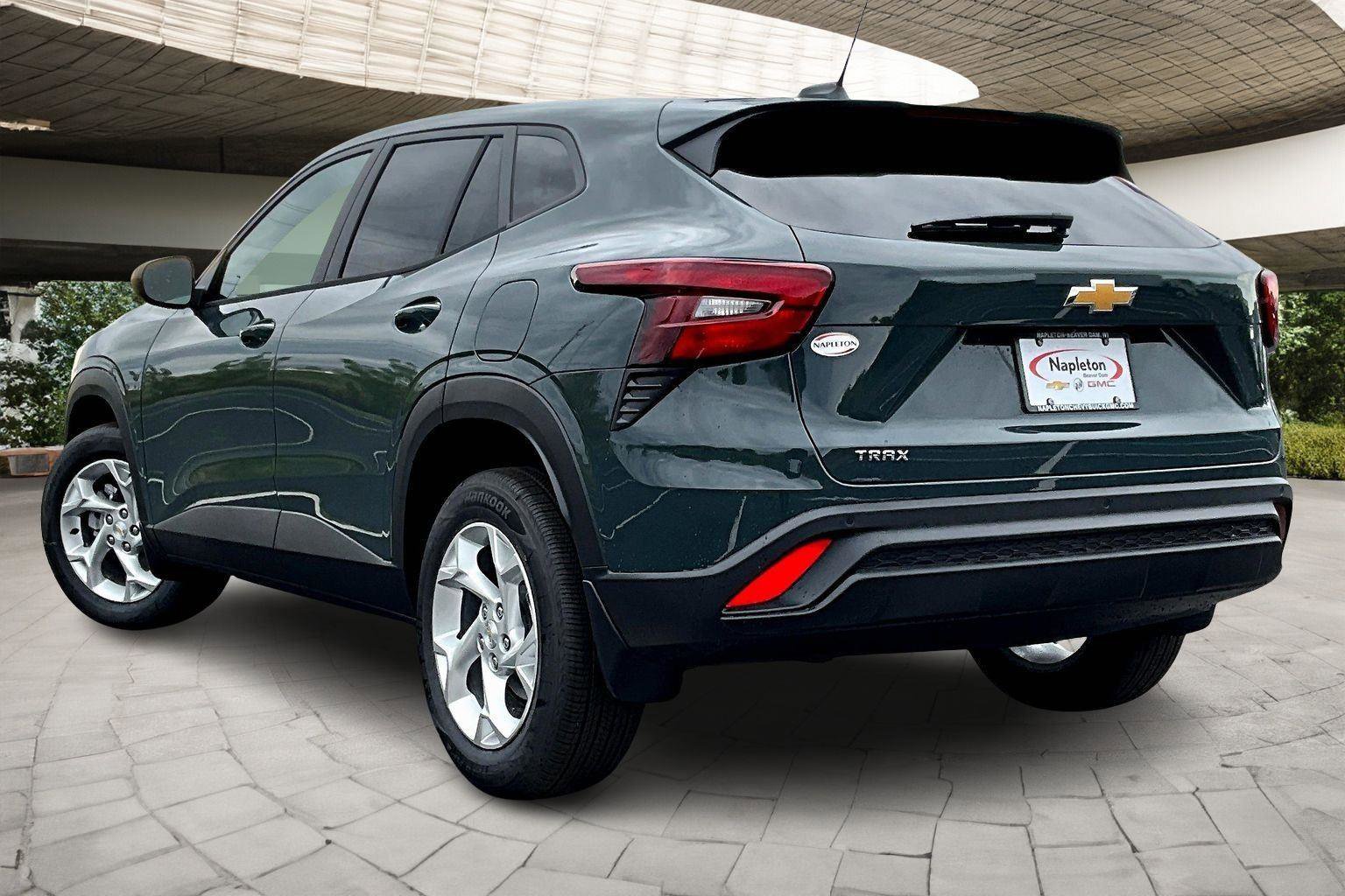 New 2026 Chevrolet Trax LS w/ LS Convenience Package image 3
