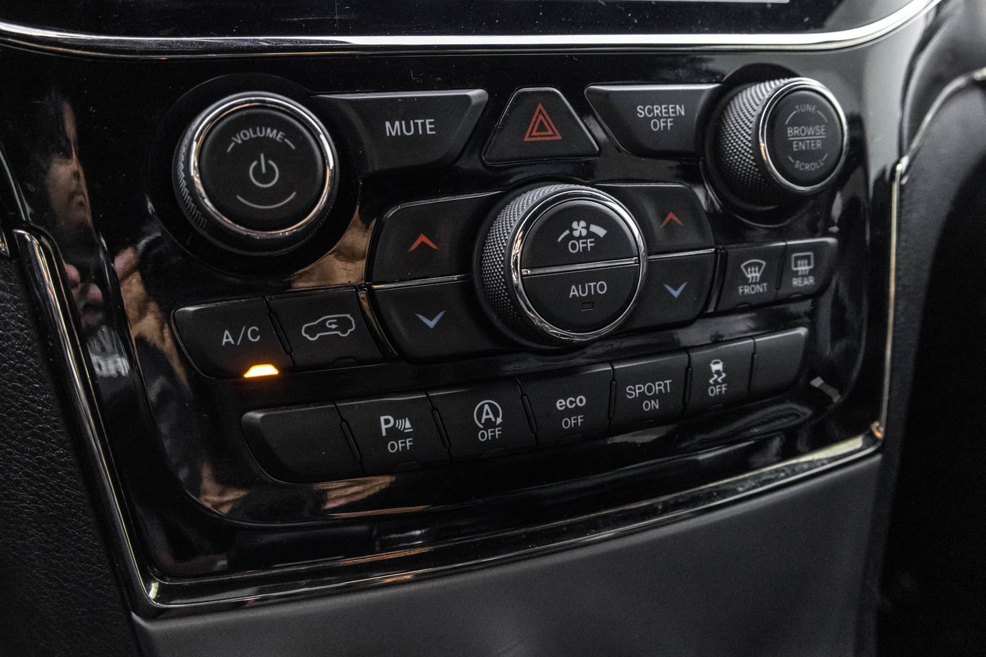Used 2019 Jeep Grand Cherokee Limited X AWD/4WD image 31