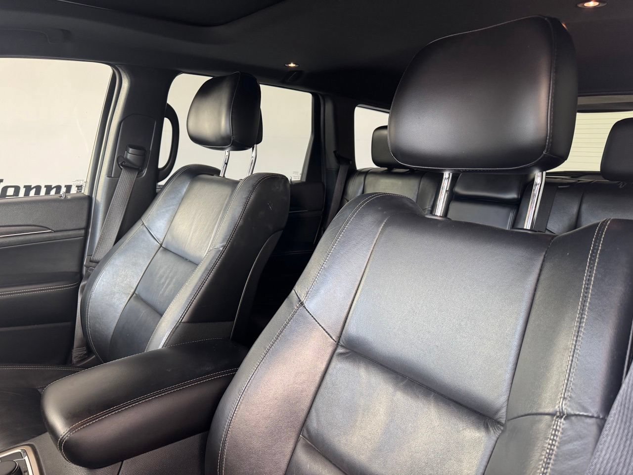Used 2017 Jeep Grand Cherokee Limited AWD/4WD image 10
