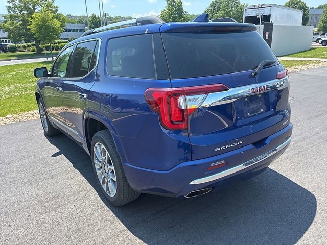 Used 2023 GMC Acadia Denali w/ Denali Technology Package AWD/4WD image 11