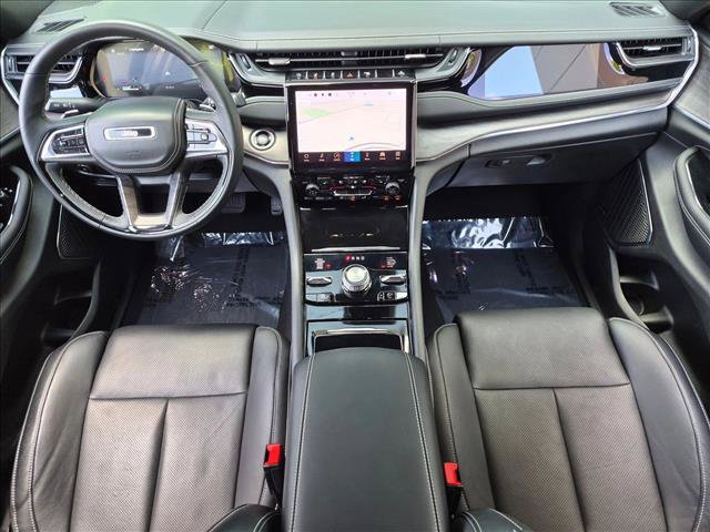 Used 2023 Jeep Grand Cherokee Overland w/ Adv Protech Group III AWD/4WD image 19
