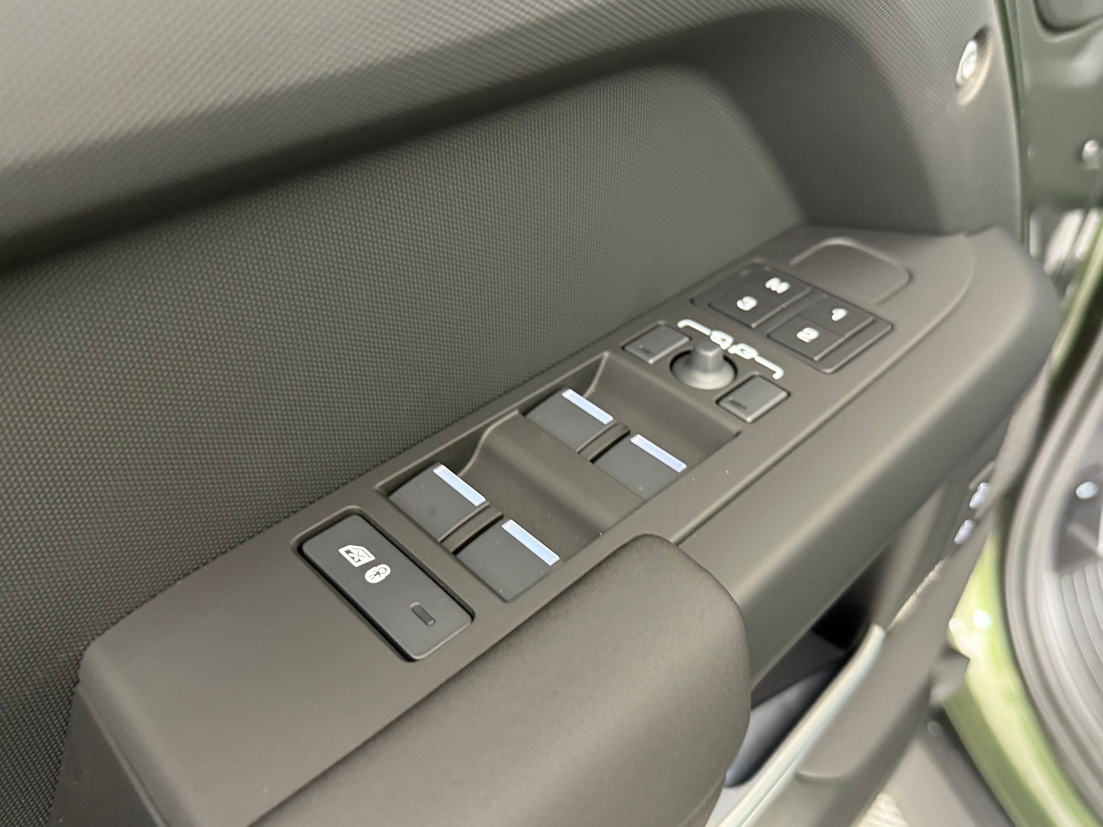 New 2026 Land Rover Defender 110 S AWD/4WD image 13