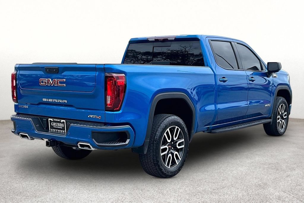 Used 2023 GMC Sierra 1500 AT4 w/ Technology Package AWD/4WD image 2