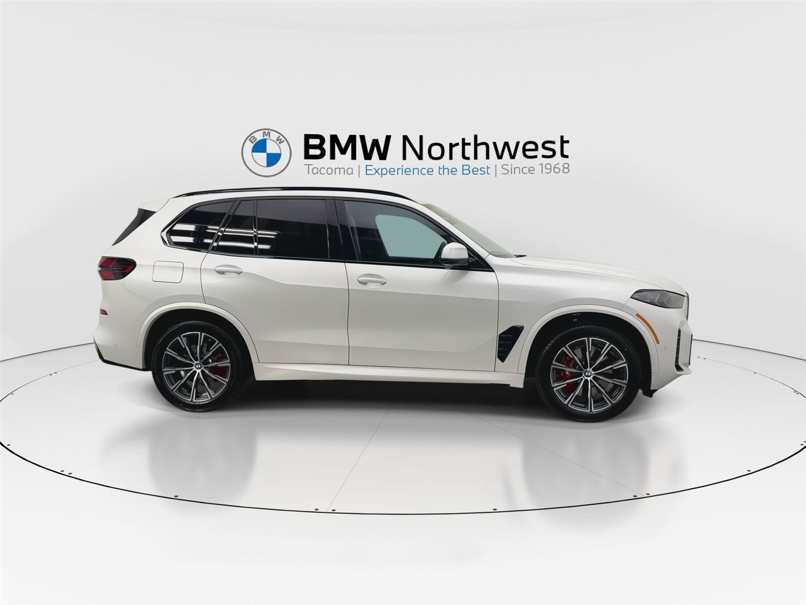 New 2026 BMW X5 xDrive40i w/ M Sport Package AWD/4WD image 5
