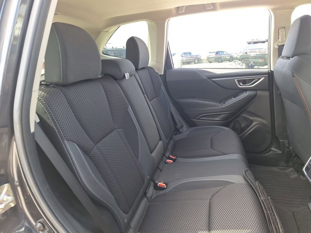 Used 2019 Subaru Forester Premium w/ All-Weather Package image 17