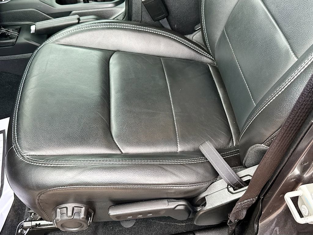 Used 2023 Jeep Wrangler Unlimited Sahara w/ Cold Weather Group image 21