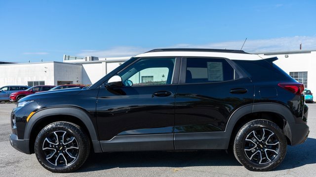 Used 2023 Chevrolet TrailBlazer ACTIV w/ Convenience Package image 9