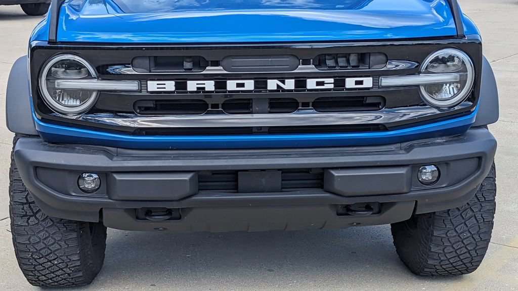 Used 2023 Ford Bronco Outer Banks w/ Sasquatch Package AWD/4WD image 9