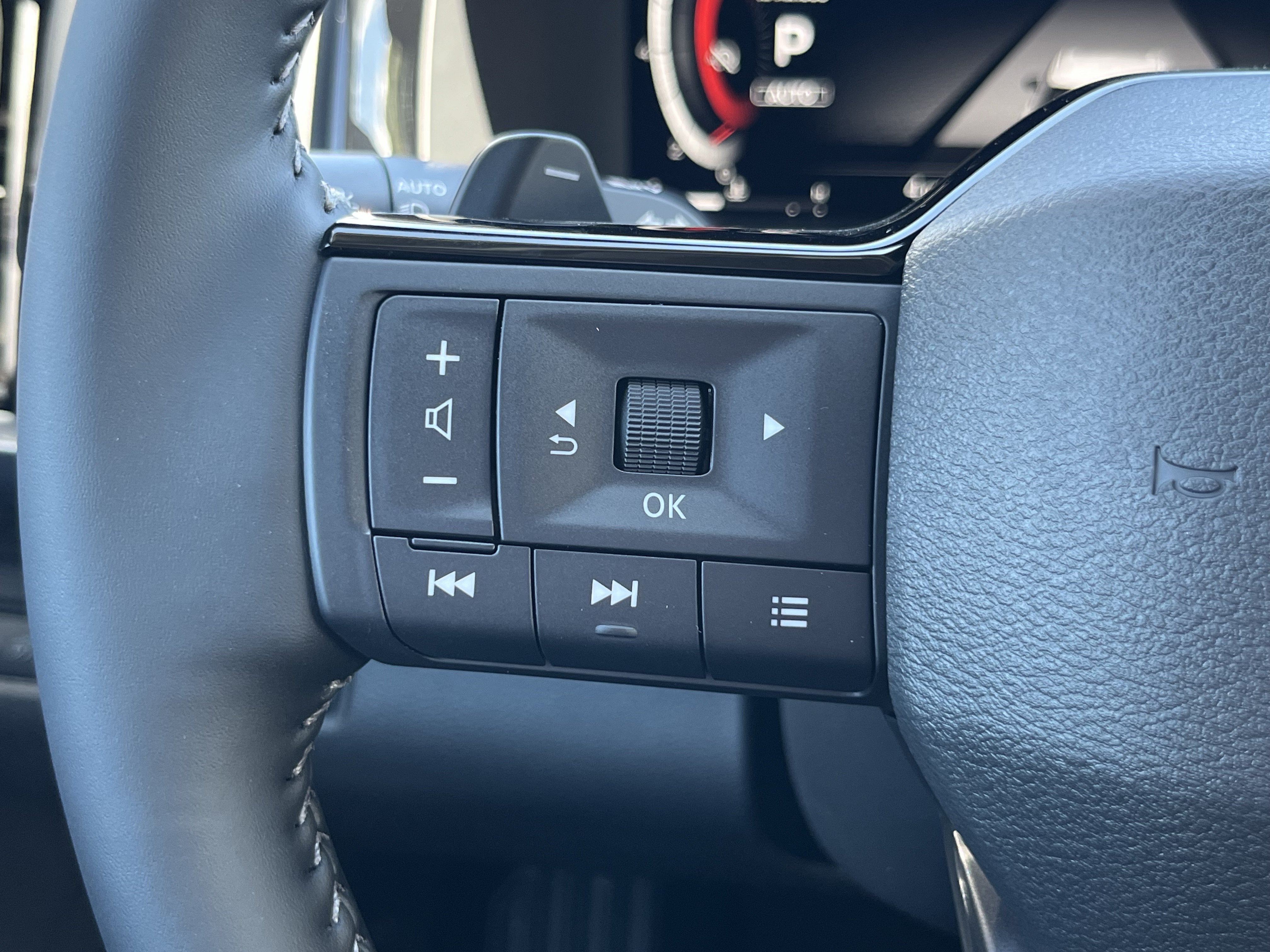 New 2026 Nissan Pathfinder SL AWD/4WD image 26