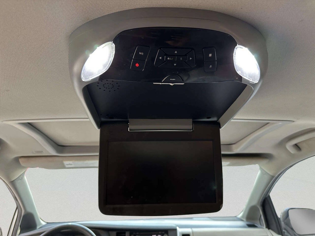 Used 2020 Toyota Sienna XLE w/ XLE Navigation Package FWD image 38