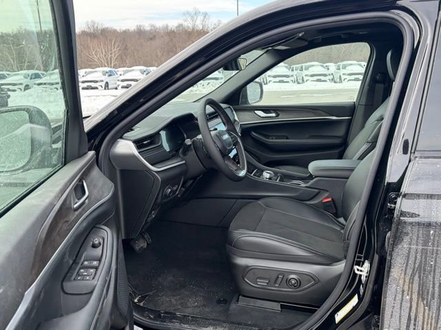 New 2026 Jeep Grand Cherokee L 4WD image 15