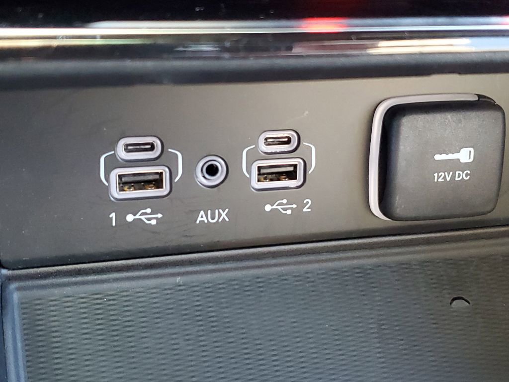 Used 2023 Jeep Grand Cherokee Summit w/ Luxury Tech Group V image 23