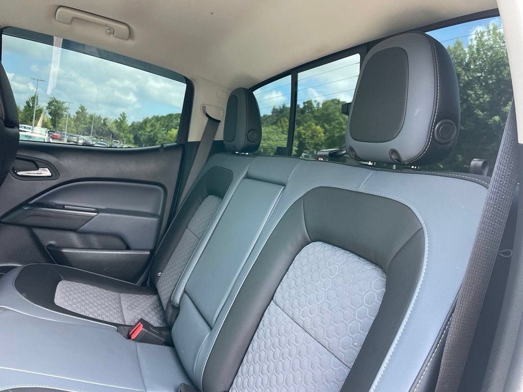 Used 2022 Chevrolet Colorado Z71 AWD/4WD image 37