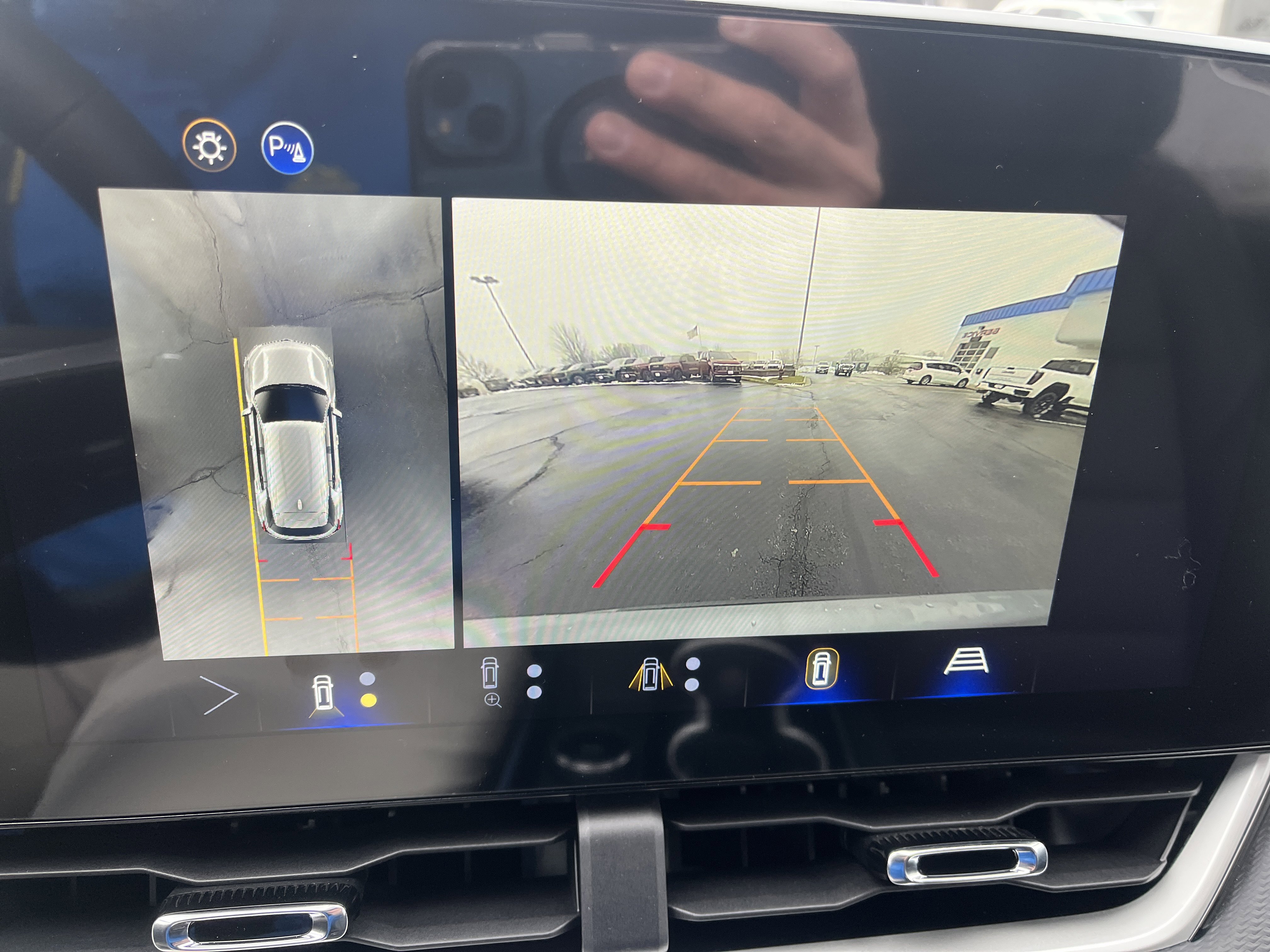 New 2026 Chevrolet Equinox LT w/ Convenience Package II image 8