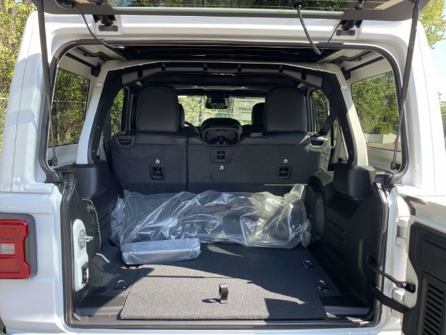 New 2027 Jeep Wrangler Unlimited Sahara AWD/4WD image 10