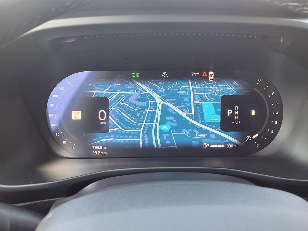 Certified 2025 Volvo XC40 B5 Core AWD/4WD image 11