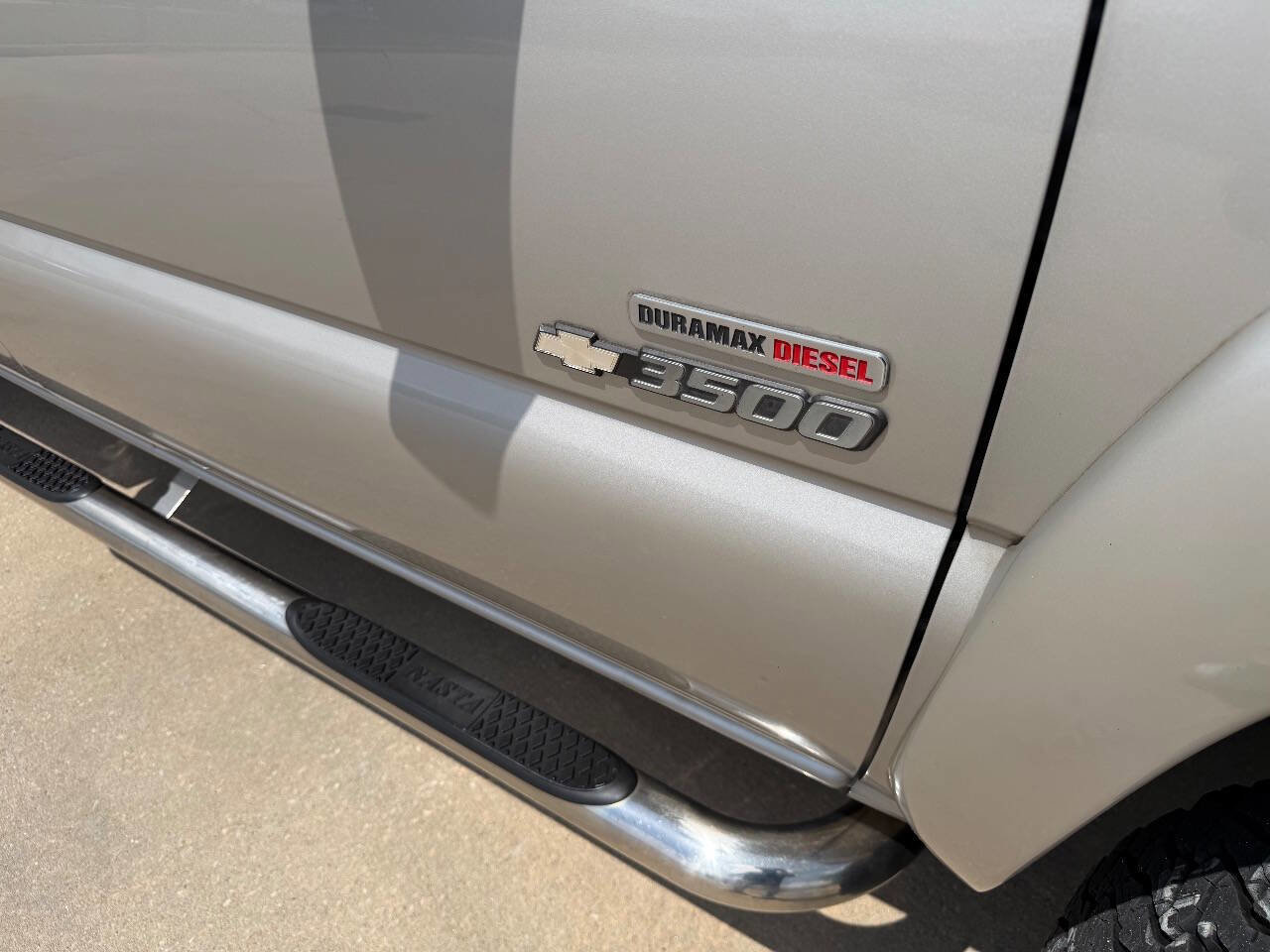 Used 2006 Chevrolet Silverado 3500 LT w/ Heavy-Duty Power Package AWD/4WD image 45