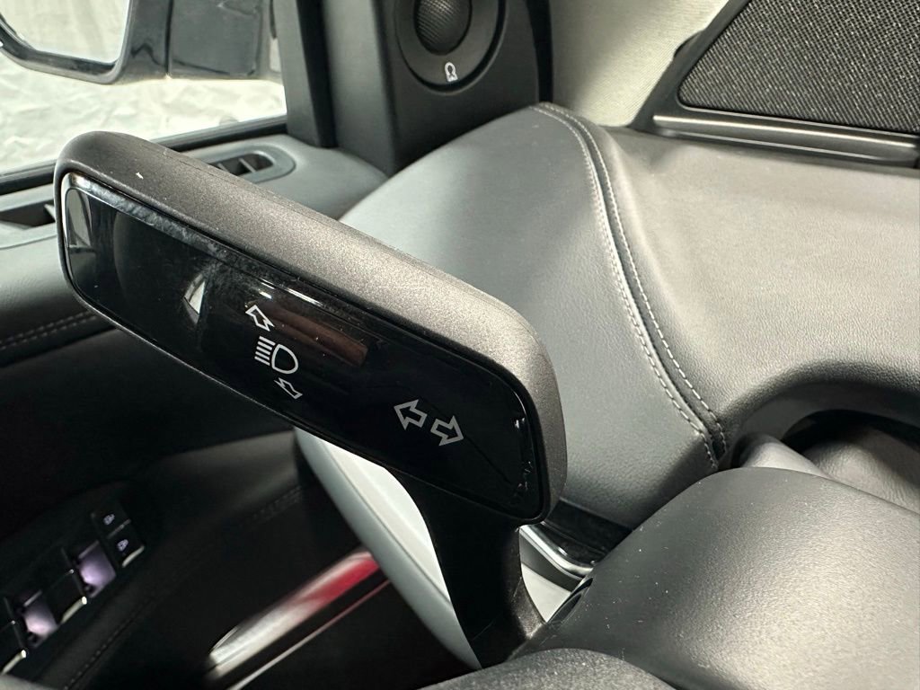 Used 2025 Lincoln Navigator Reserve image 21