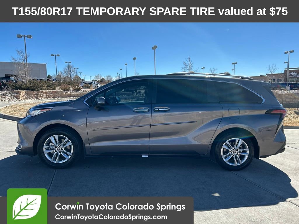 Used 2022 Toyota Sienna Limited image 4