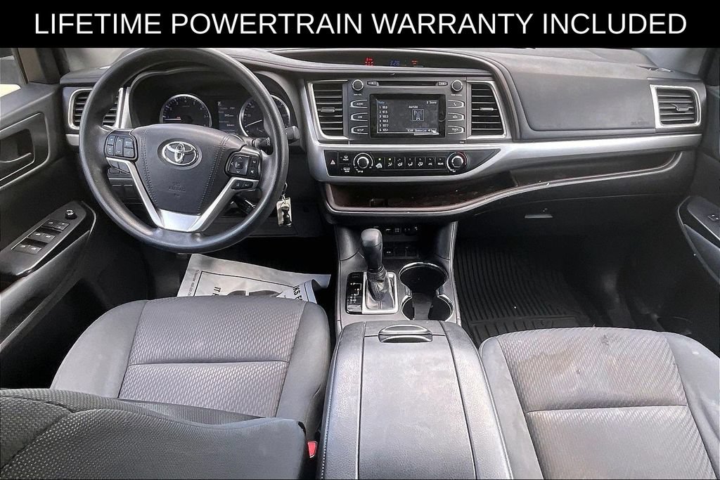 Used 2019 Toyota Highlander LE FWD image 15