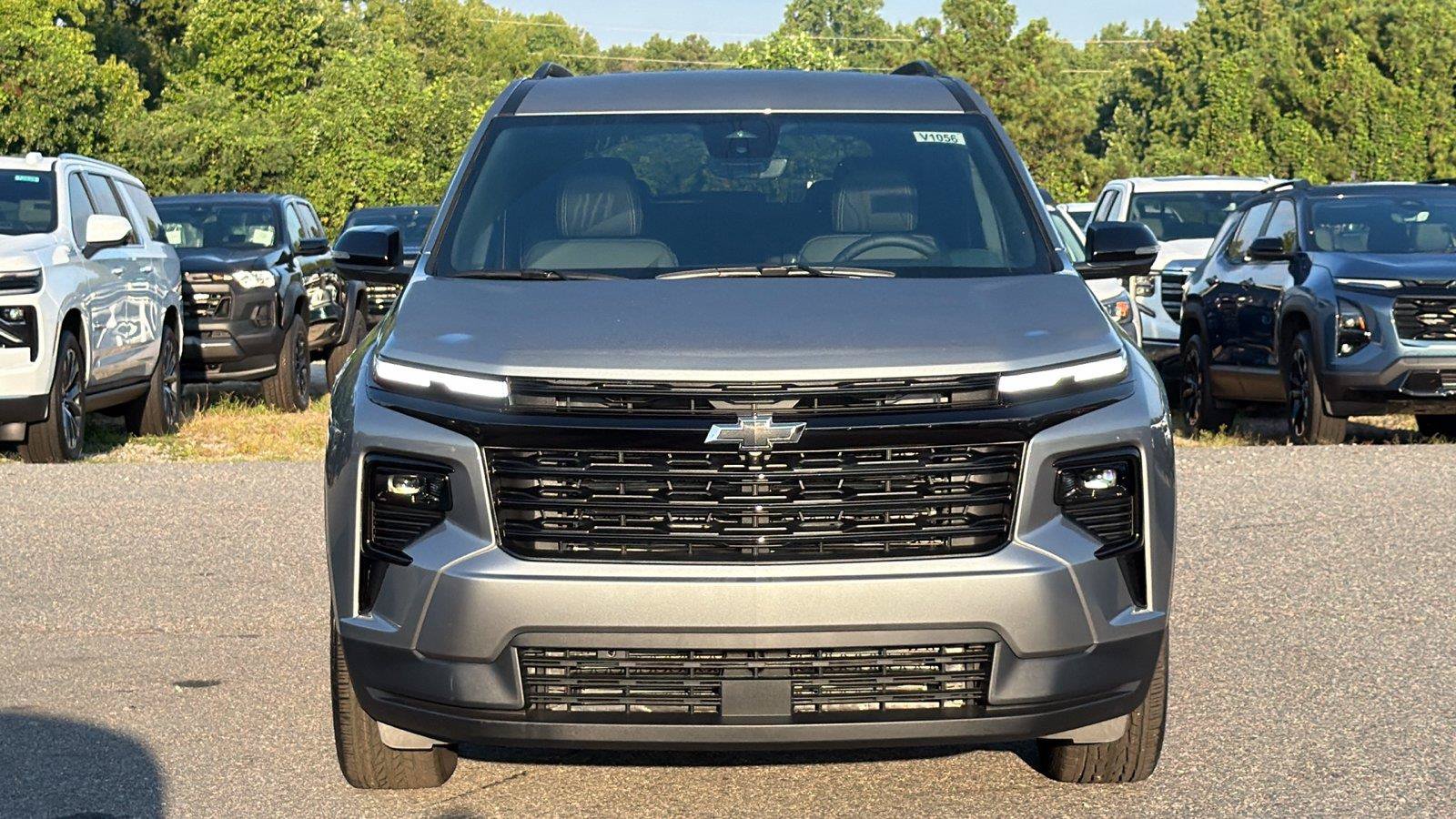 New 2027 Chevrolet Traverse LT w/ Midnight/Sport Edition FWD image 2