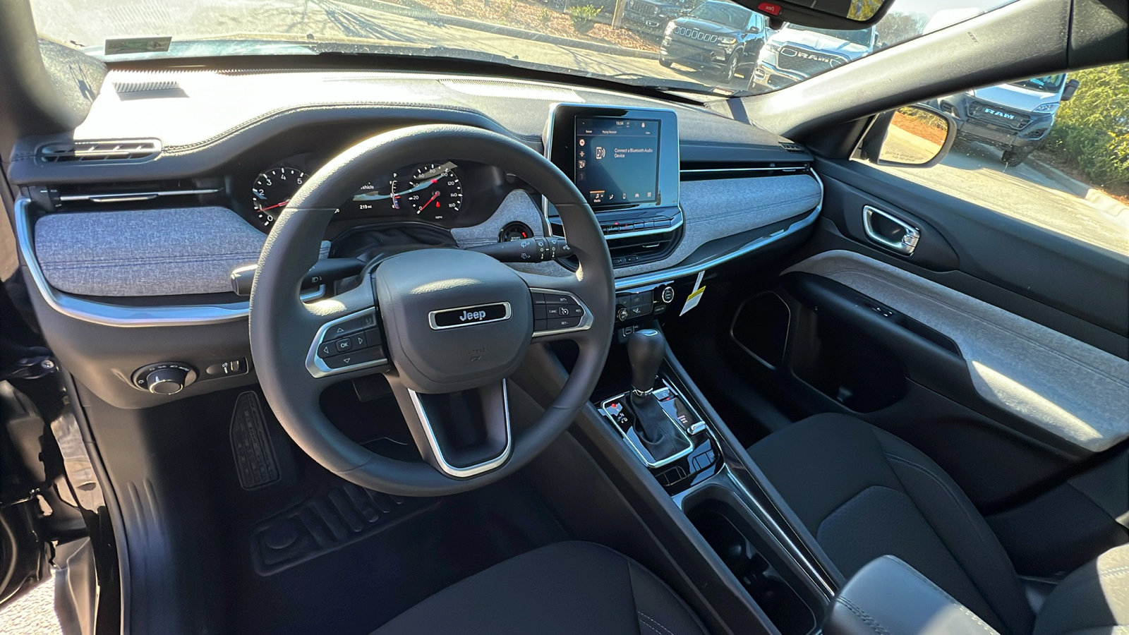 Certified 2025 Jeep Compass Sport image 24