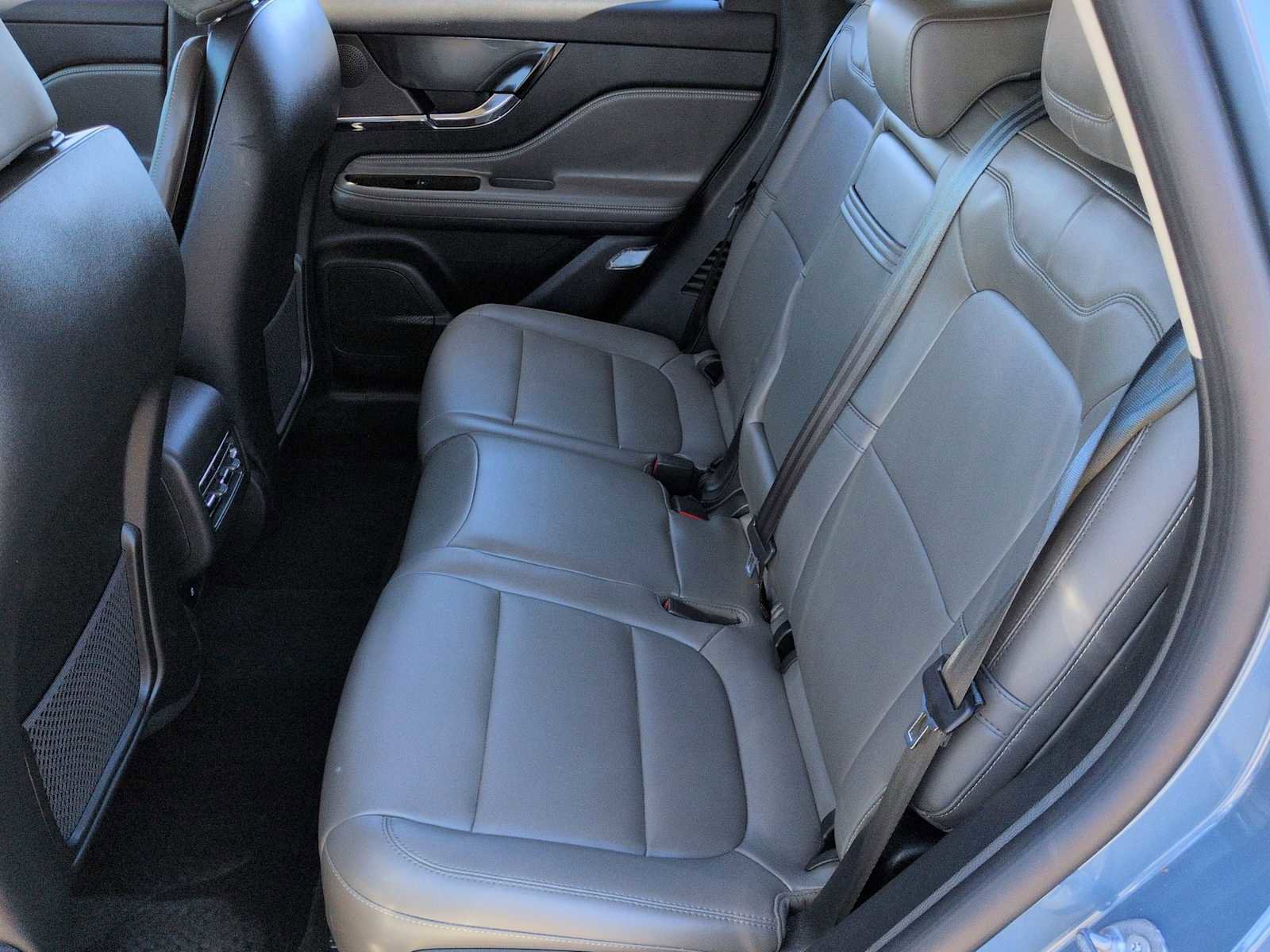 Used 2025 Lincoln Corsair FWD image 20