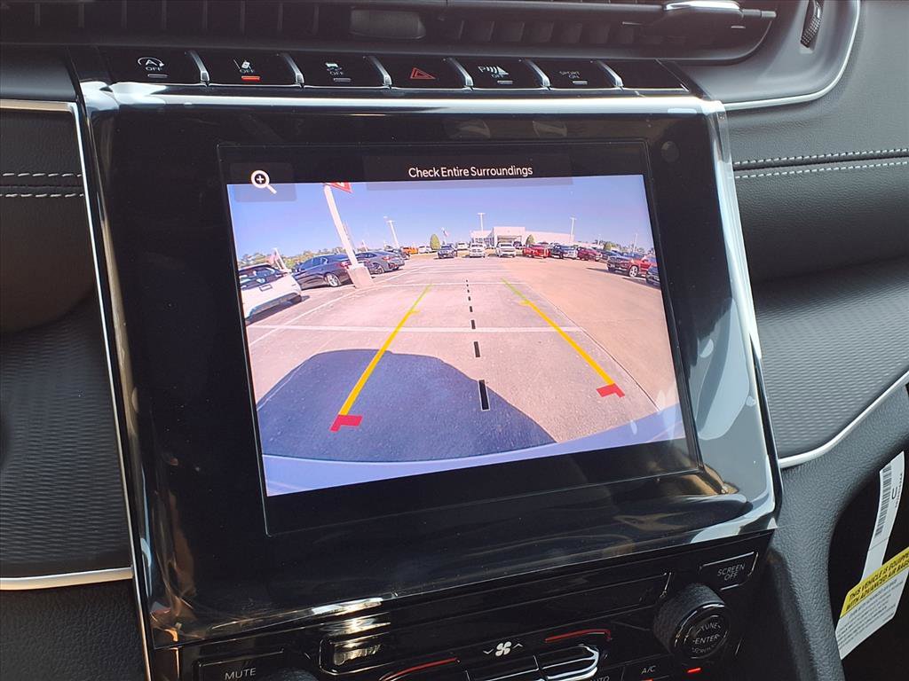 New 2025 Jeep Grand Cherokee Laredo X image 14