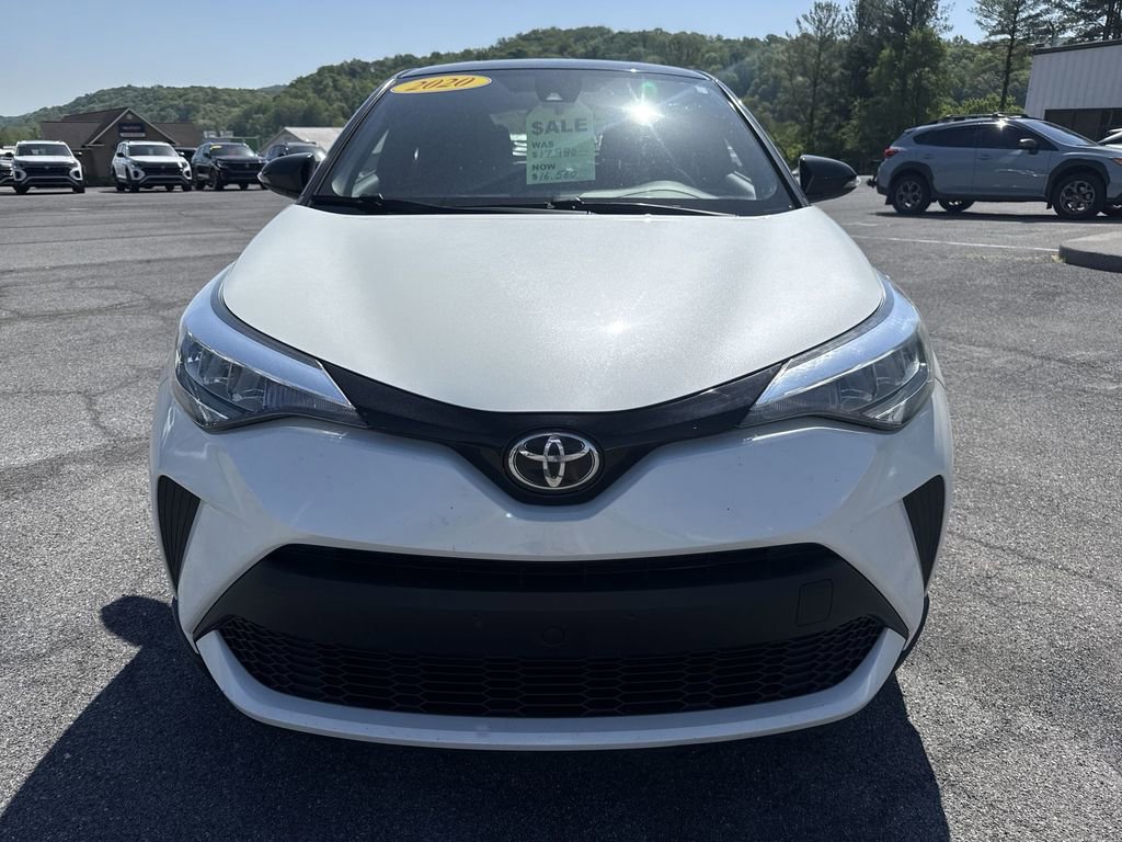 Used 2020 Toyota C-HR XLE FWD image 2