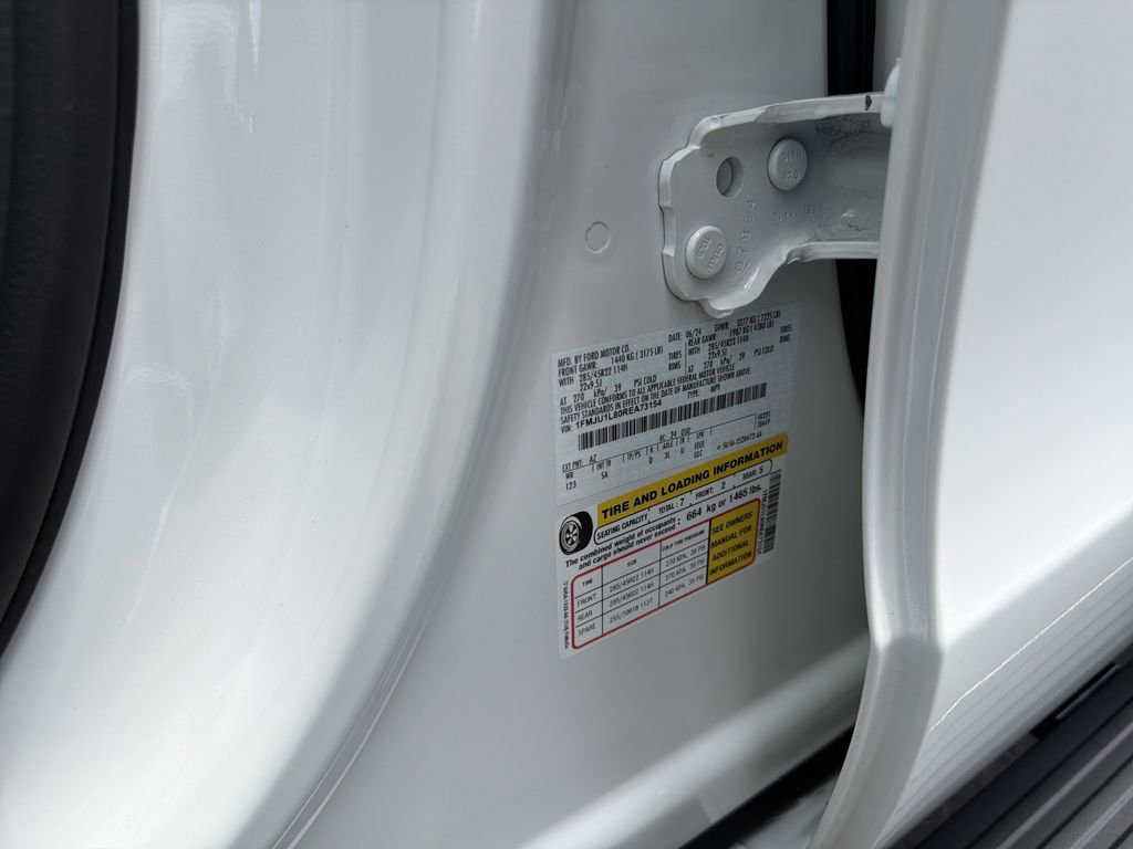 Used 2024 Ford Expedition Platinum RWD image 35