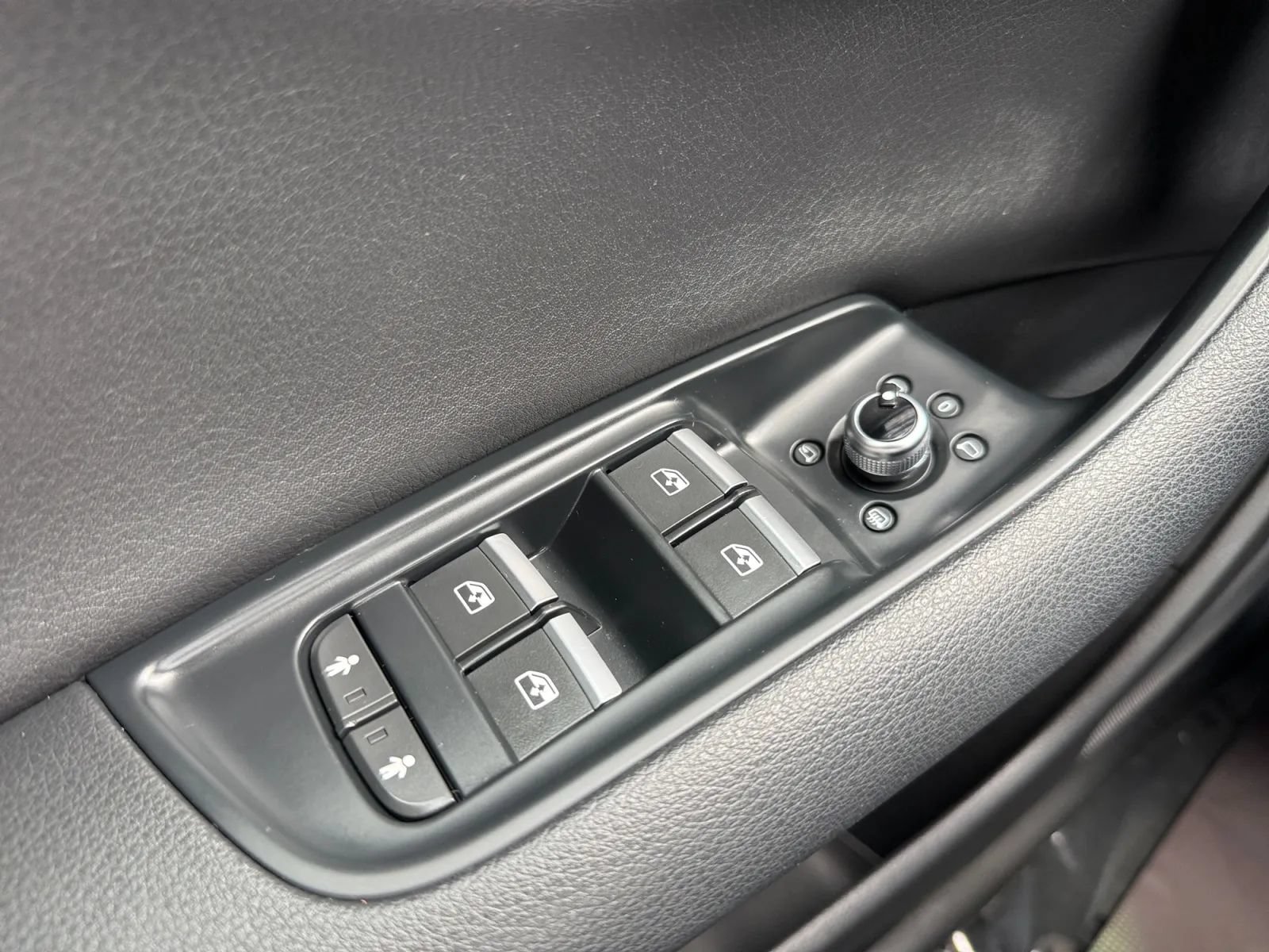 Used 2019 Audi Q7 3.0T Premium w/ Convenience Package AWD/4WD image 40