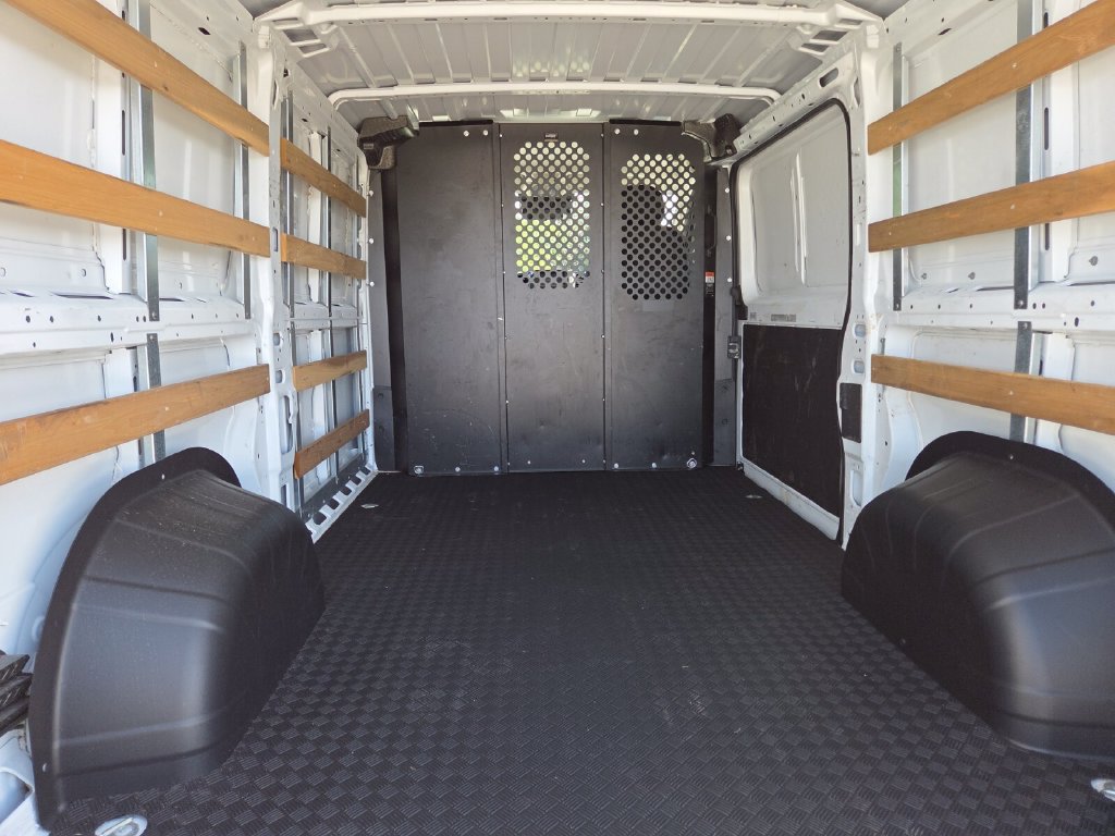 Used 2025 RAM ProMaster 2500 w/ U-Haul Equipment Group FWD image 22