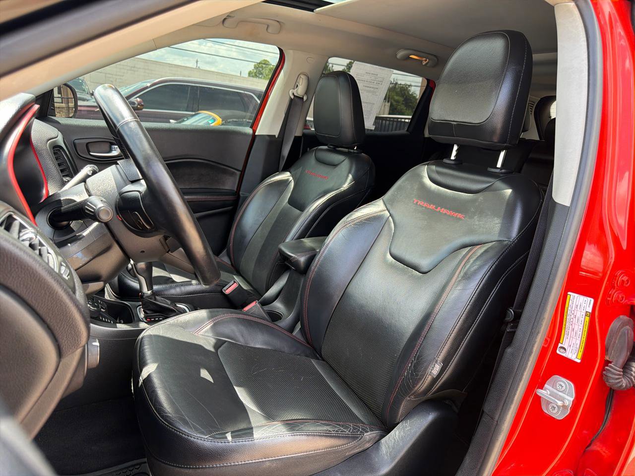 Used 2017 Jeep Compass Trailhawk w/ Leather Interior Group AWD/4WD image 11