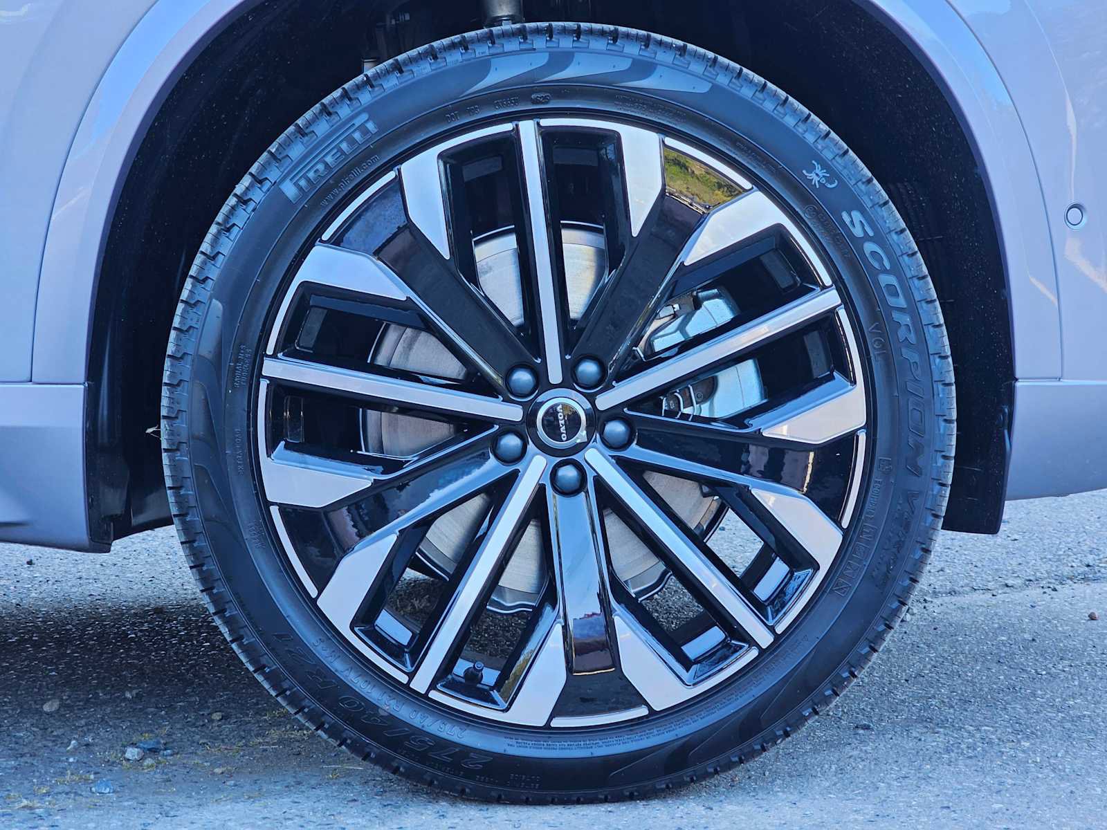 New 2026 Volvo XC90 B6 Ultra w/ Protection Package image 9