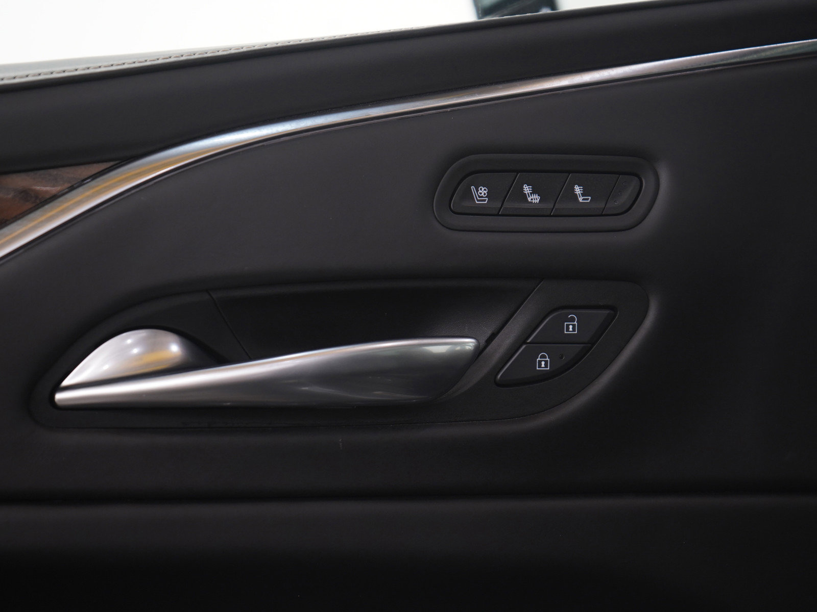 Used 2021 Cadillac Escalade ESV Sport Platinum image 27