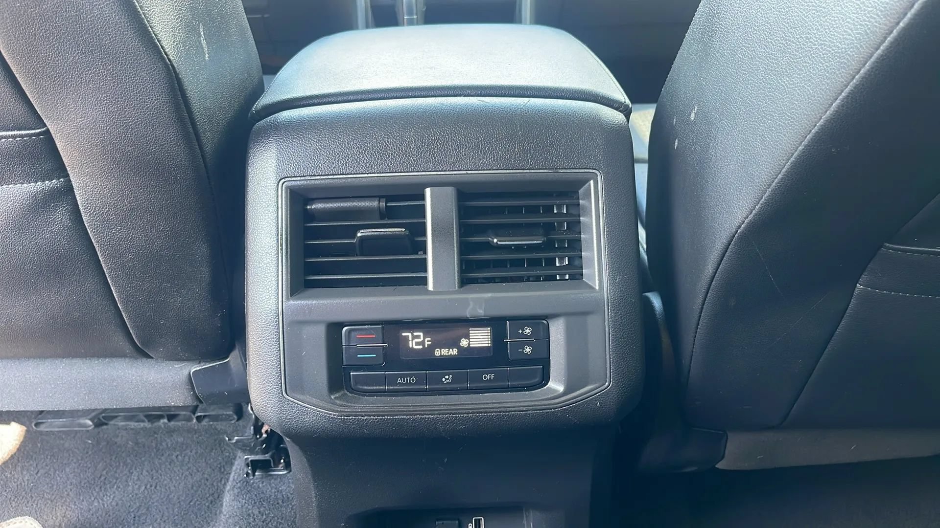 Used 2019 Volkswagen Atlas SE w/ Panoramic Sunroof Package FWD image 23