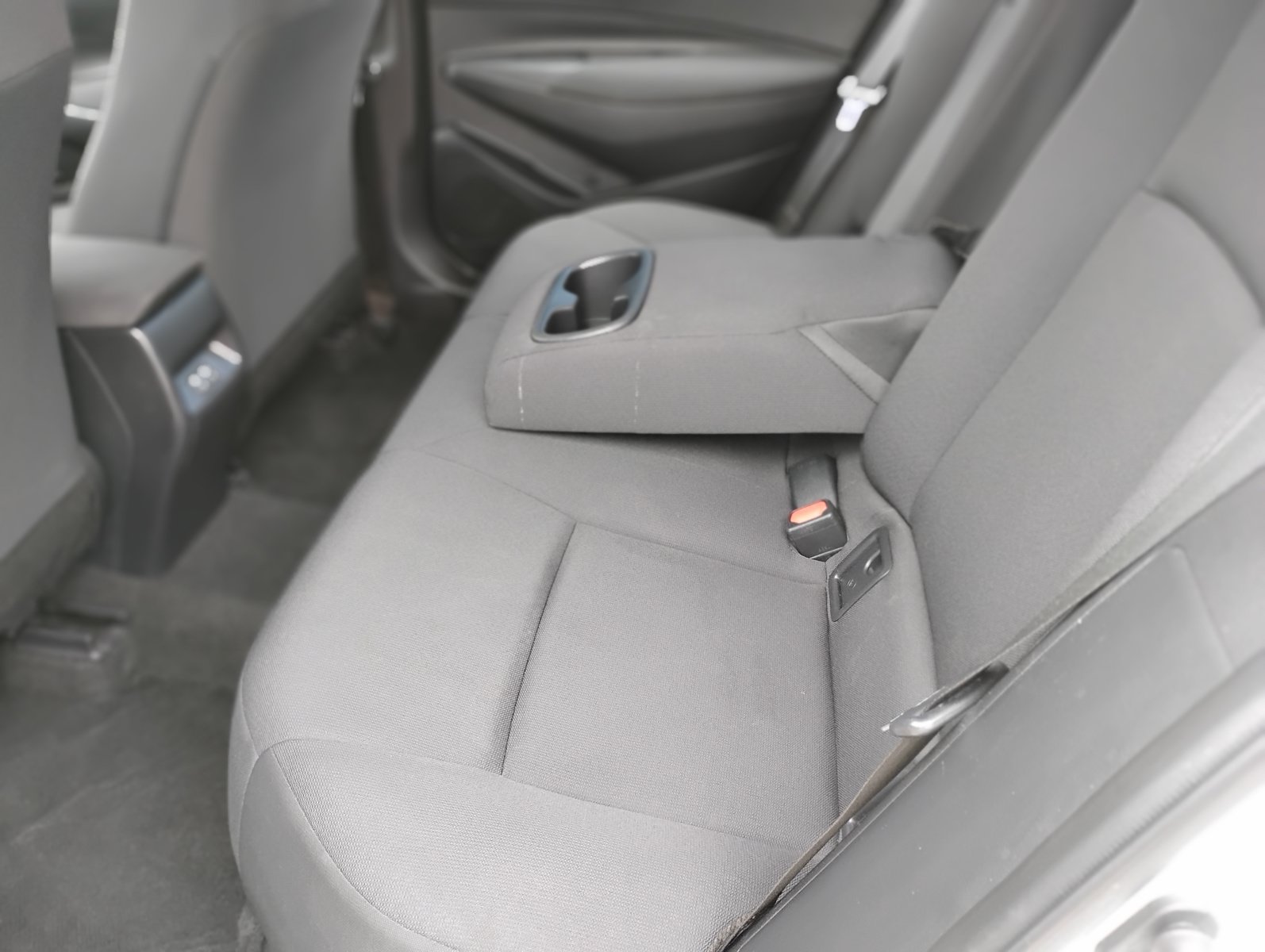 Used 2024 Toyota Corolla LE FWD image 28