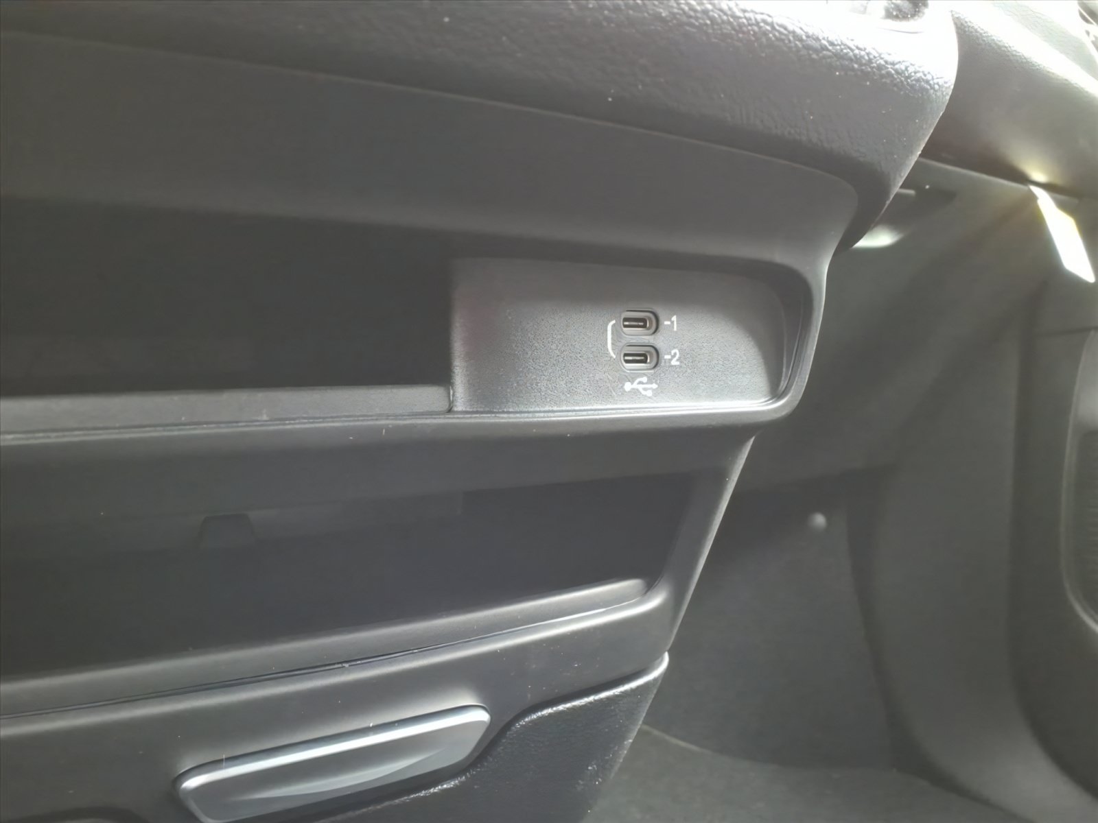 New 2026 Chrysler Voyager LX FWD image 19