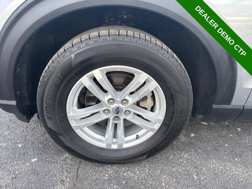 Used 2023 Ford Explorer XLT AWD/4WD image 20