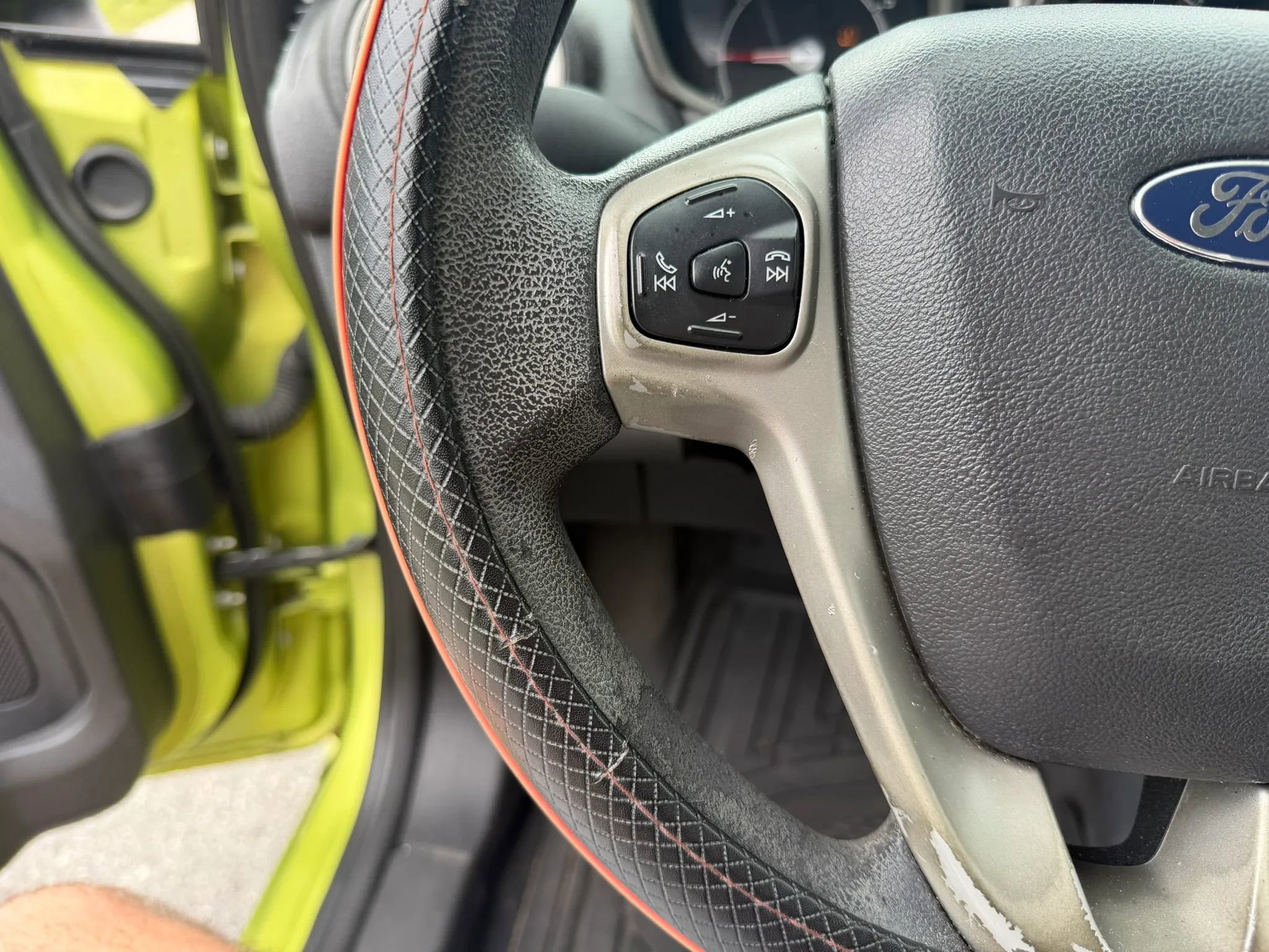 Used 2013 Ford Fiesta SE image 17