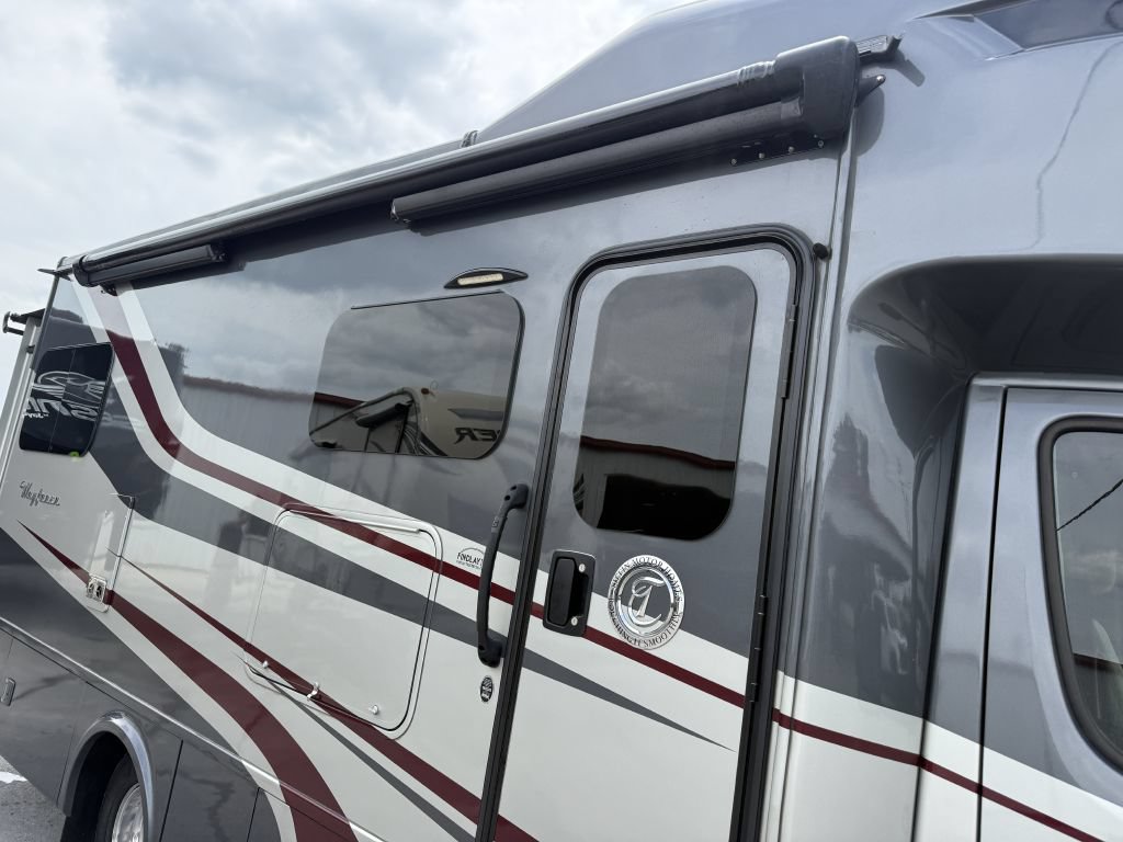 Used 2018 Mercedes-Benz Sprinter 3500 image 25