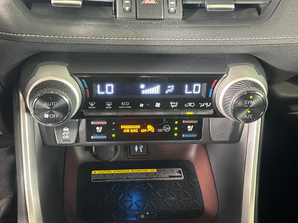 Used 2019 Toyota RAV4 Limited AWD/4WD image 31