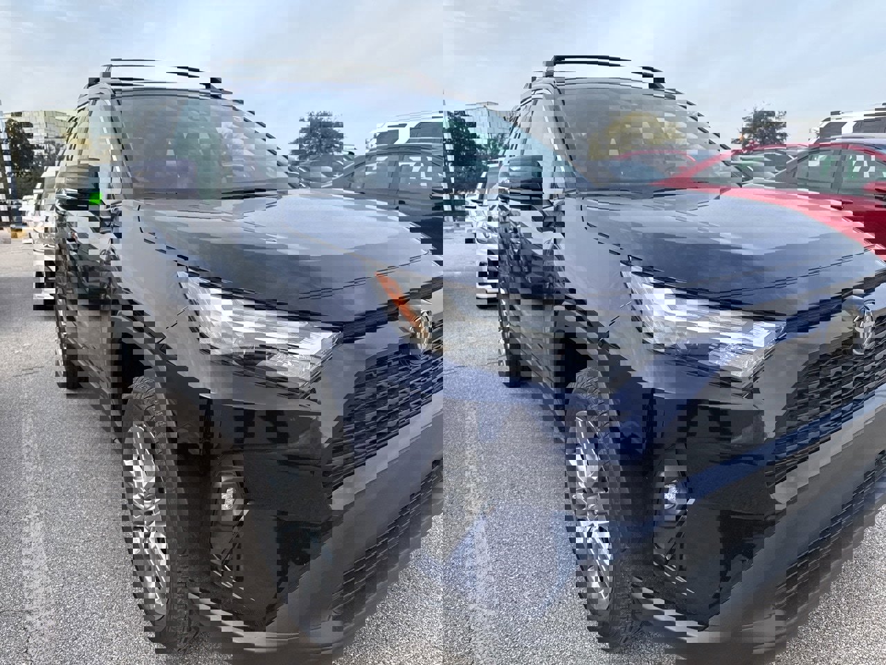 Used 2023 Toyota RAV4 XLE Premium image 3