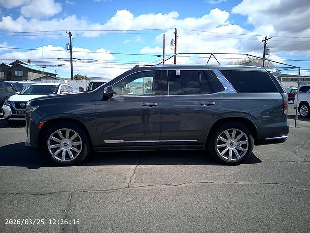 Used 2022 Cadillac Escalade Luxury w/ LPO, Floor Liner Package image 2