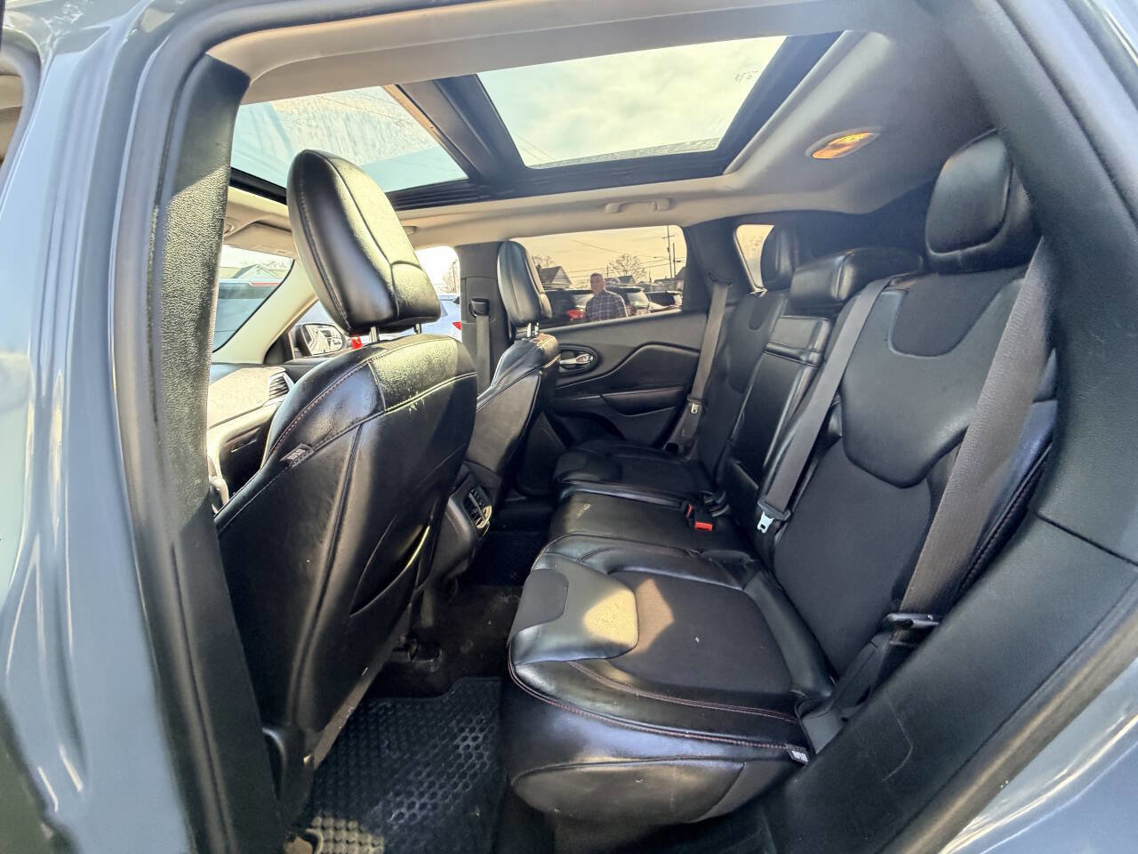 Used 2014 Jeep Cherokee Trailhawk w/ Comfort/Convenience Group image 30