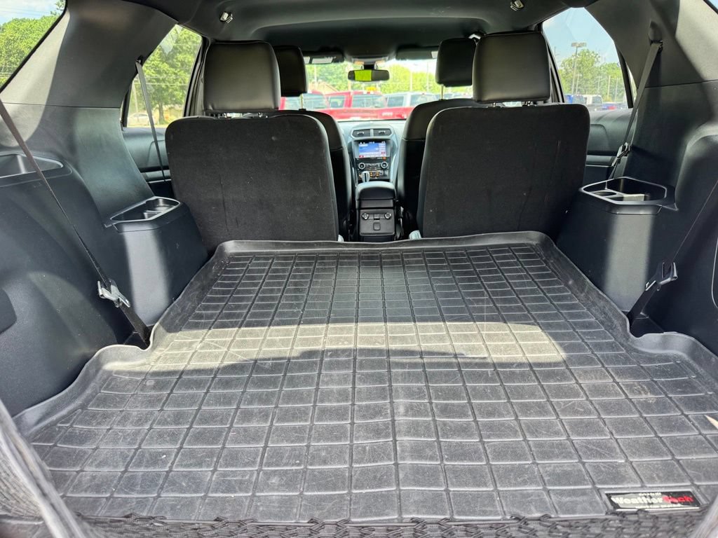 Certified 2019 Ford Explorer XLT w/ Equipment Group 202A AWD/4WD image 24
